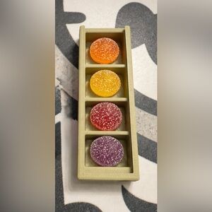 Pocket of Peace • Gummy Holder On The Go • 4- Compartment